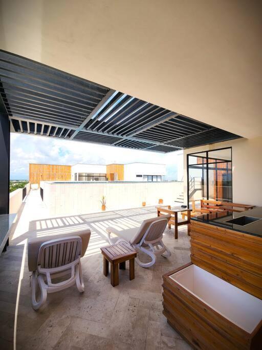 Giada Towers La Veleta - 1 Bdr - Roof & Pool Apartment *